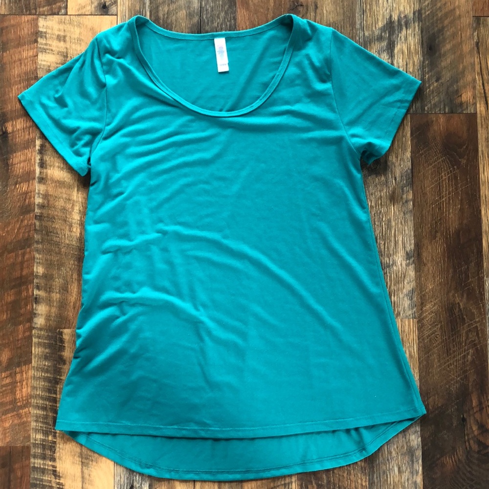 LuLaRoe classic tee